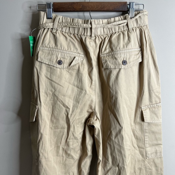 Nwt gap khaki cargo pants size 4 - Picture 13 of 13